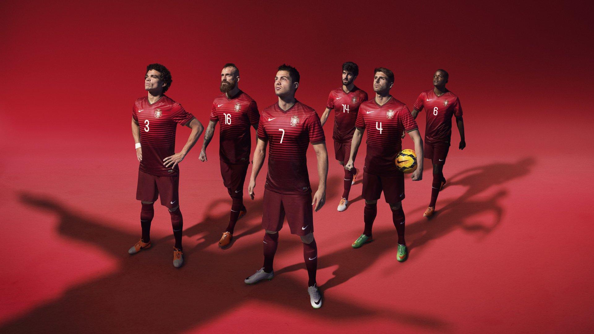 国际帆船赛激战正酣,顶尖选手逐浪争锋