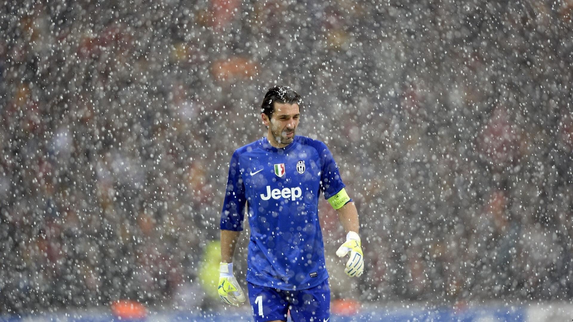 欧冠决赛巅峰对决,皇马绝杀多特蒙德,第15次捧起大耳朵杯