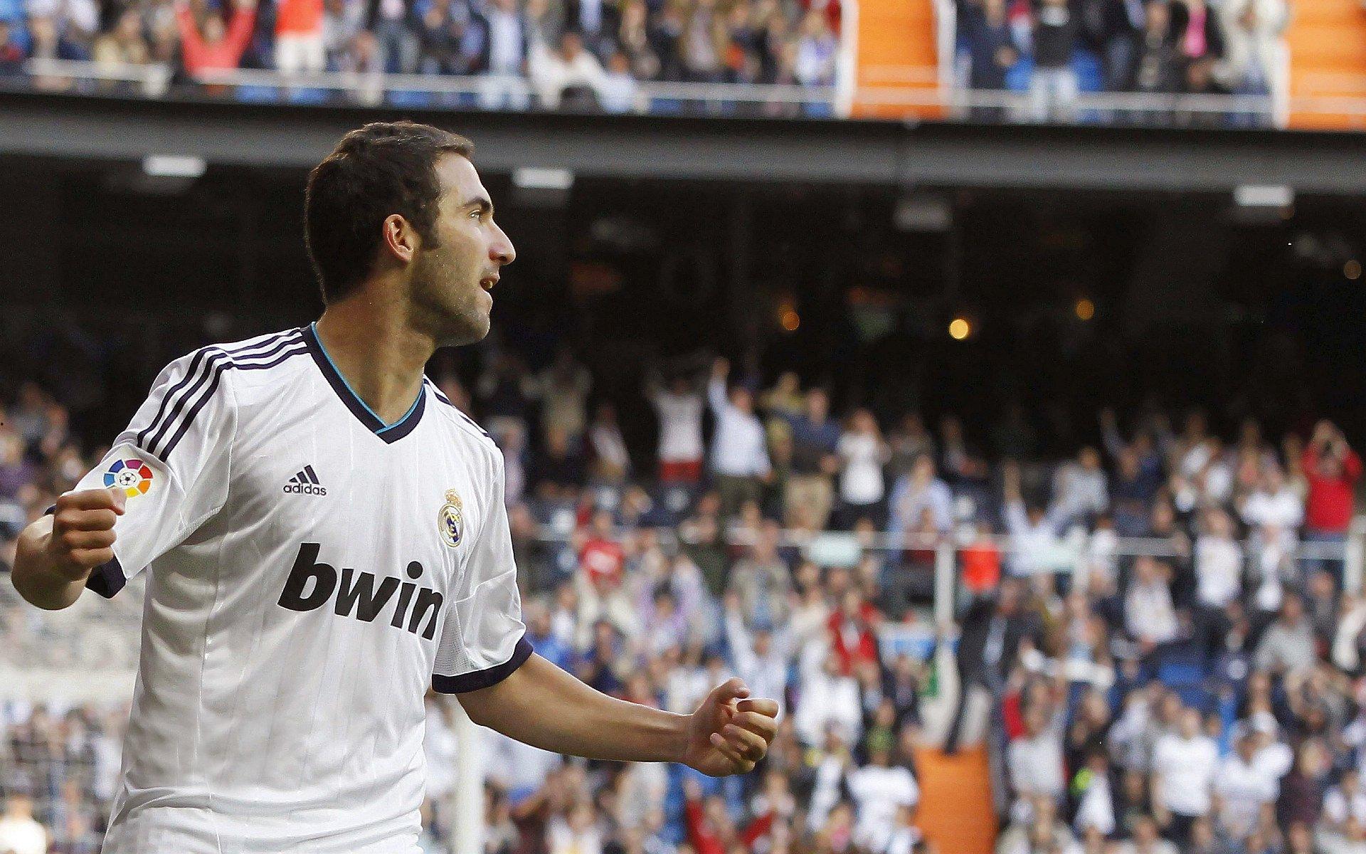 纳达尔法网夺冠创纪录 红土之王再续传奇